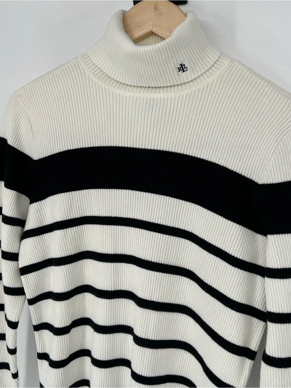 Ralph‎ Lauren Cream and Black Striped Branded Rib-Knit Turtleneck Sweater - Picture 2 of 9